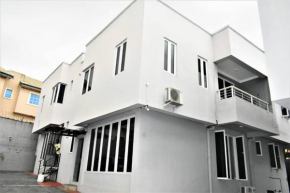 Beautiful 2 Bedroom Town House